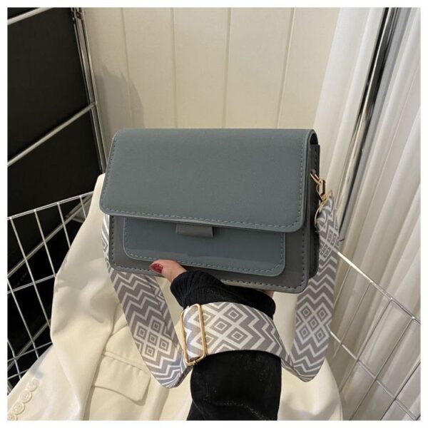 Luxurious China Shoulder Bag